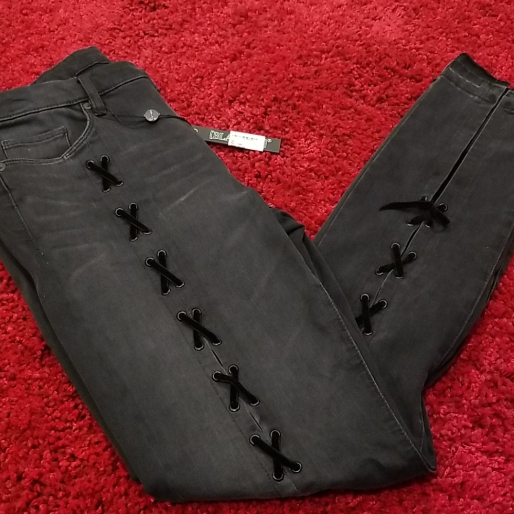 NWT Blank NYC Front Laced Jean's Size 31